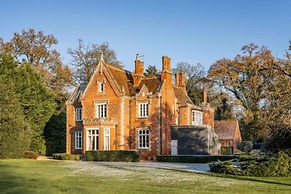Host Stay Bressingham Lodge