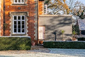 Host Stay Bressingham Lodge