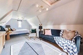 Host Stay Bressingham Lodge