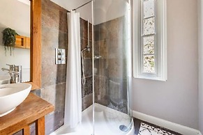 Host Stay Bressingham Lodge