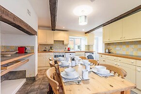 Host Stay 2 Ruscon Cottage