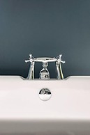 Host Stay Wellington House