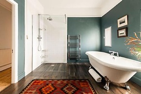 Host Stay Wellington House