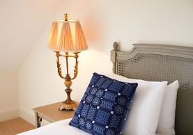 Host Stay Number Two Piglets