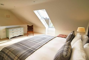 Host Stay Number Five Piglets