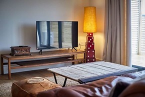 Host Stay Number One Piglets