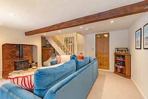 Host Stay The Old Post Office in Docking