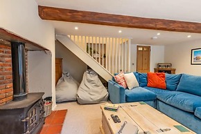 Host Stay The Old Post Office in Docking