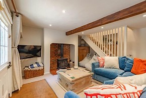 Host Stay The Old Post Office in Docking