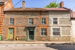 Host Stay The Old Post Office in Docking