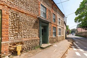 Host Stay The Old Post Office in Docking