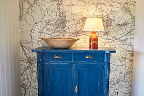 Host Stay Number Four Piglets