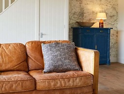 Host Stay Number Four Piglets