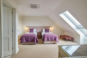 Host Stay Number Four Piglets