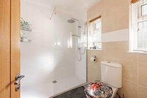 Host Stay Maple House