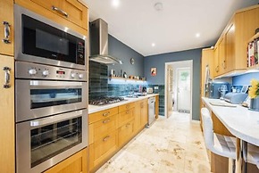 Host Stay Maple House