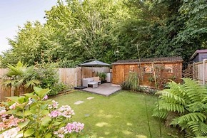 Host Stay Maple House