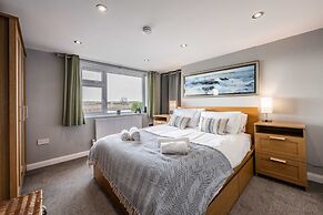 Host Stay Riverside Cottage