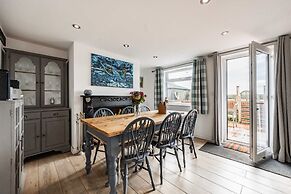 Host Stay Riverside Cottage