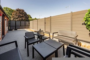 Host Stay Fender Cottage