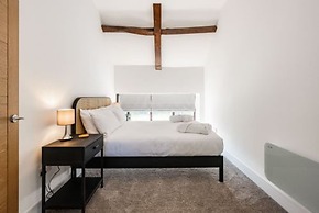 Host Stay Fender Cottage