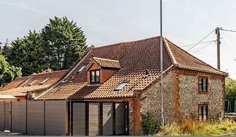 Host Stay Fender Cottage