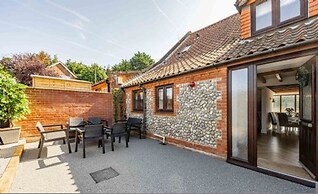 Host Stay Fender Cottage