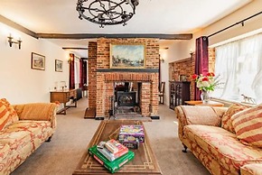 Host Stay Dragons Rest