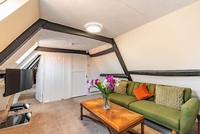 Host Stay Dragons Rest