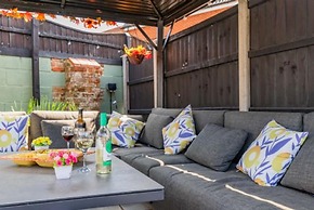 Host Stay Dragons Rest