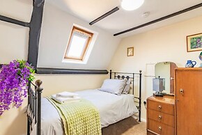 Host Stay Dragons Rest