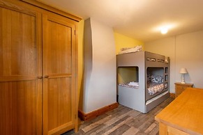 Host Stay Honeysuckle Cottage