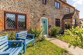 Host Stay Honeysuckle Cottage