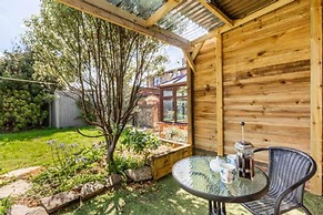 Host Stay Honeysuckle Cottage