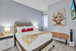 Hollywood Glam Hideaway