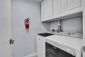 Hollywood Glam Hideaway