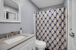 Hollywood Glam Hideaway