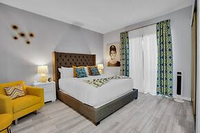 Hollywood Glam Hideaway