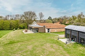 Host Stay Willow Barn