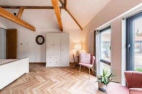 Host Stay Willow Barn