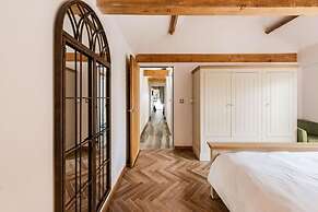 Host Stay Willow Barn