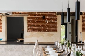 Host Stay Willow Barn