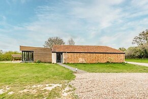 Host Stay Willow Barn