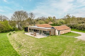 Host Stay Willow Barn