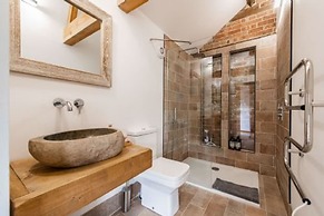 Host Stay Willow Barn