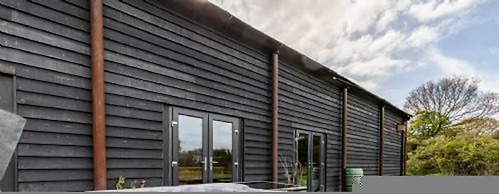 Host Stay Willow Barn