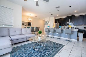 Wonderfull 4Bd w Pool Champions Gate Resort 8945