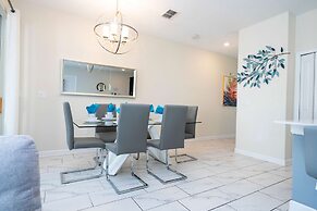 Wonderfull 4Bd w Pool Champions Gate Resort 8945