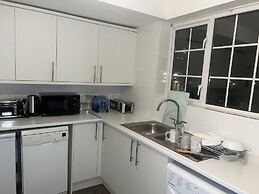 The Coral Guest House Winchester