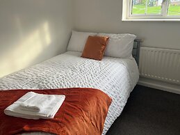 The Coral Guest House Winchester